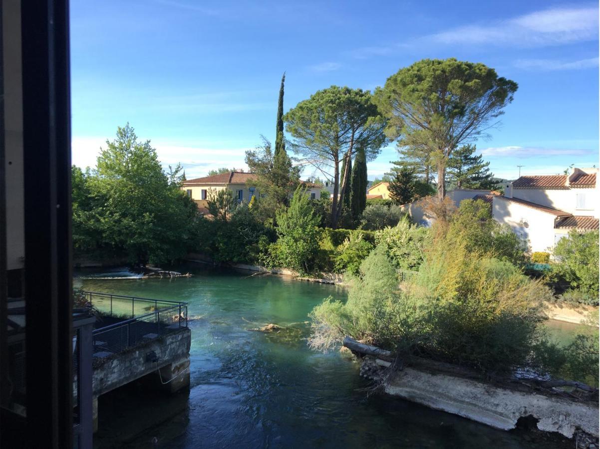 Hotel Cantosorgue LʼIsle-sur-la-Sorgue Buitenkant foto